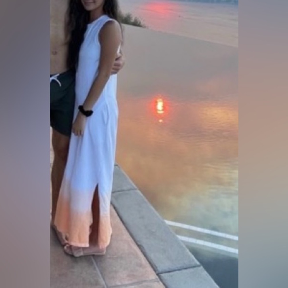 White/orange ombré maxi dress with pockets - size small